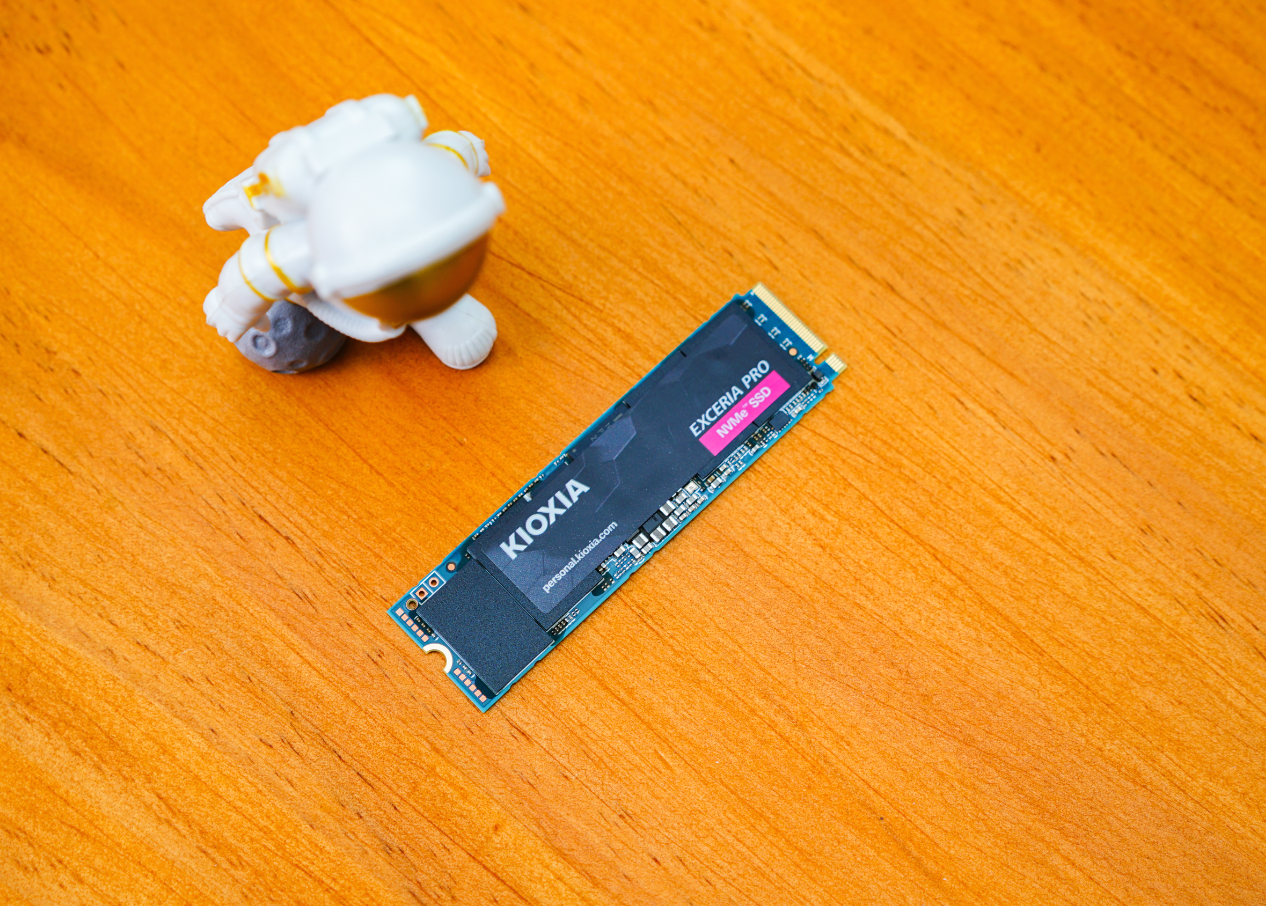 铠侠SE10怎么样？实测如何？零售版PCIe4.0固态的最优选?