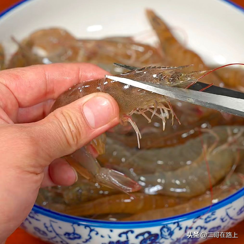 怎么做油焖大虾？这样做的油焖大虾特别好吃
