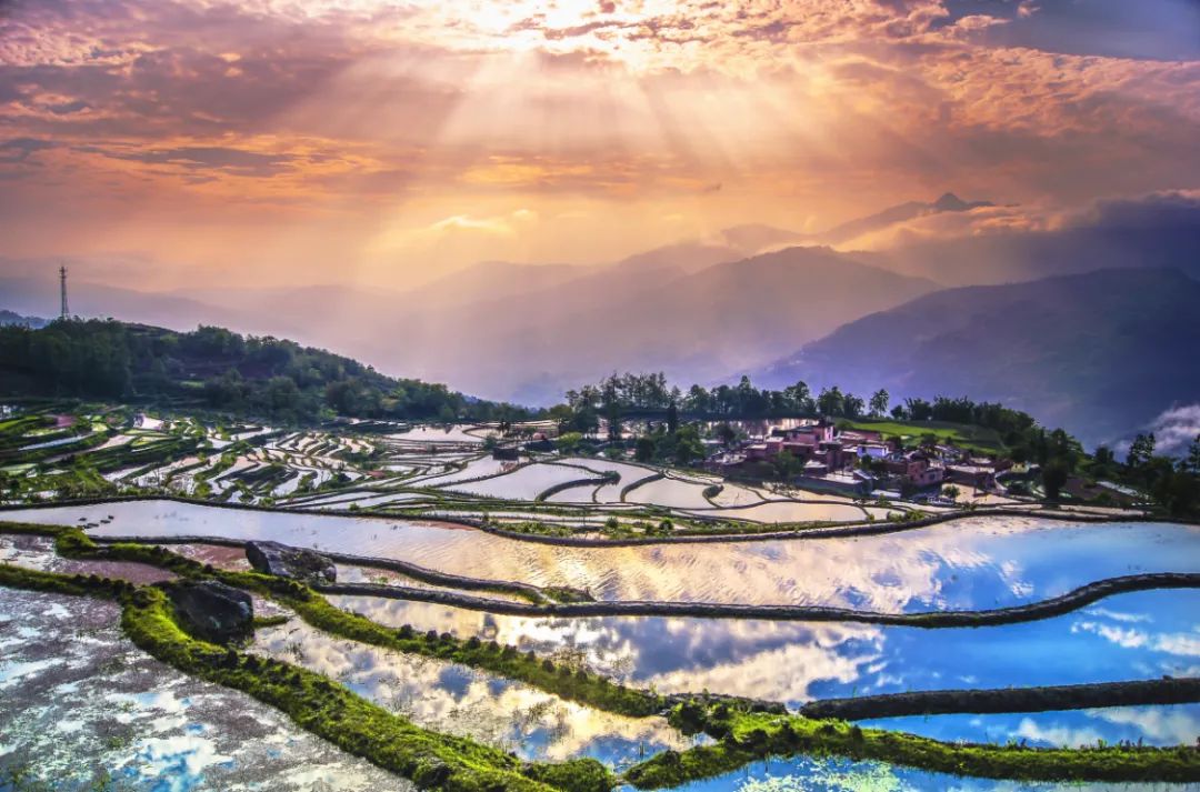 5一6月旅游国内最佳地（中国这4个地方好玩绝美）