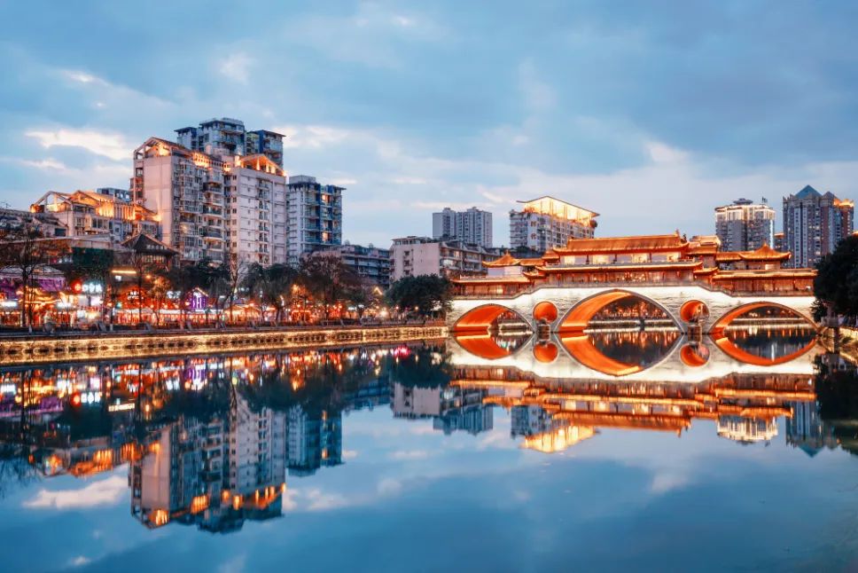 5一6月旅游国内最佳地（中国这4个地方好玩绝美）