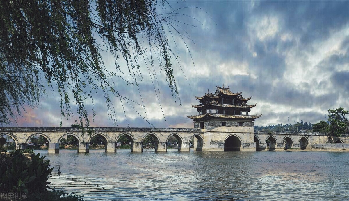 5一6月旅游国内最佳地（中国这4个地方好玩绝美）