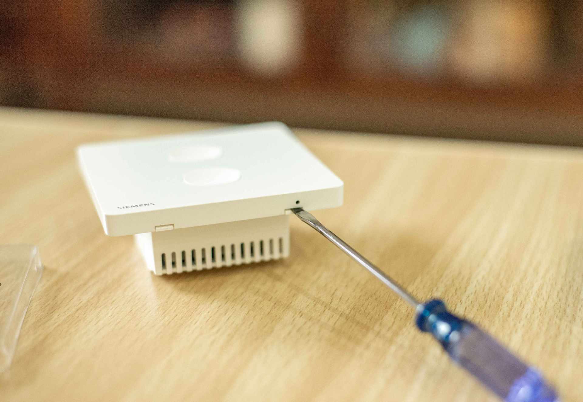 智能灯需要换开关吗？给家里的灯具换了个智能开关，这些心得和大家分享一下