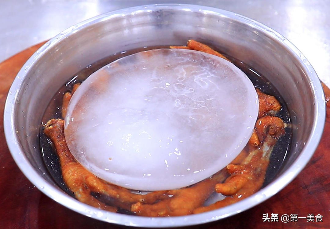 什么食物含胶原蛋白较多对皮肤好（女人要多吃这种食物）