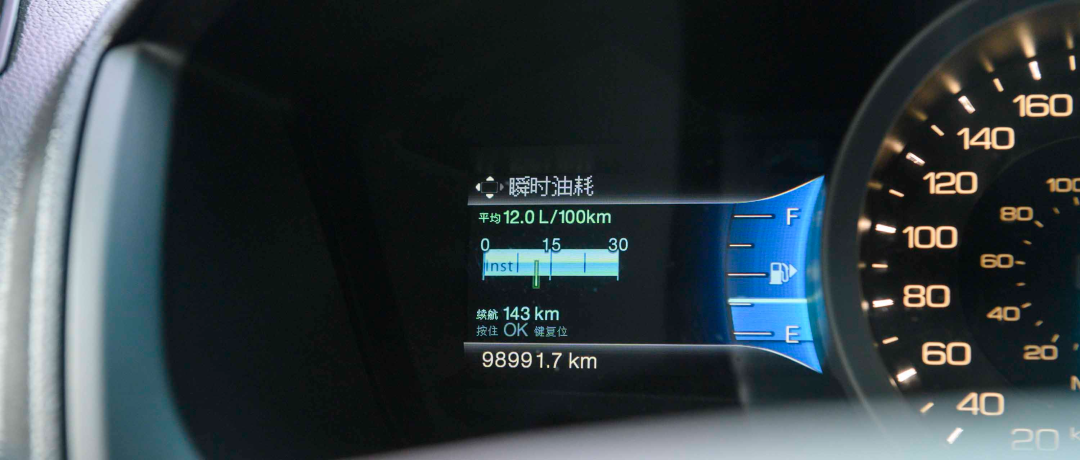 福特探险者是中大型suv吗？紧凑级的价格买二手中大型SUV，福特探险者的实力又岂止于大