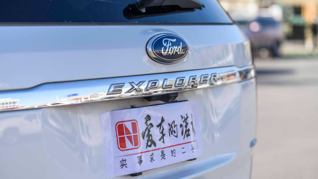 福特探险者是中大型suv吗？紧凑级的价格买二手中大型SUV，福特探险者的实力又岂止于大