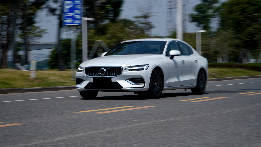 沃尔沃xc60报价，沃尔沃s60优惠8万