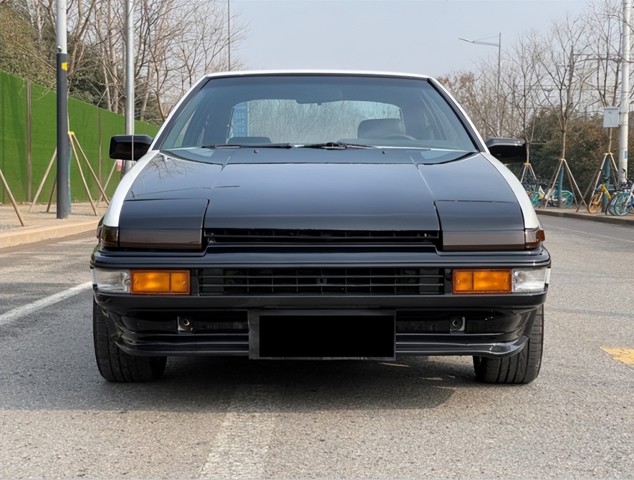 左舵ae86图片