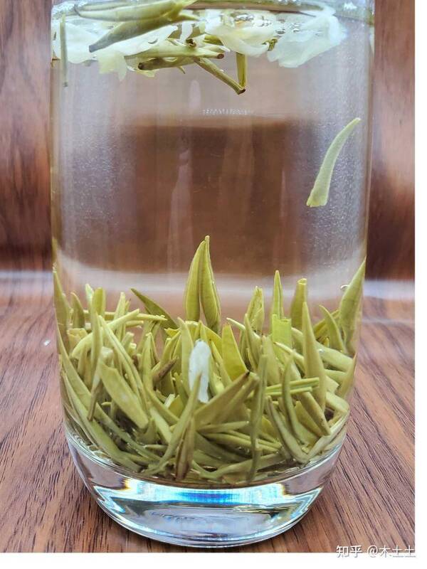 哪个品牌的高端茉莉花茶性价比高一点？哪个品牌的高端茉莉花茶性价比高？