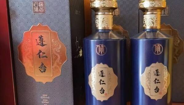 十大口感好又不贵白酒推荐，国内这8款“良心”白酒，好喝回味无穷，全喝过的人太少了