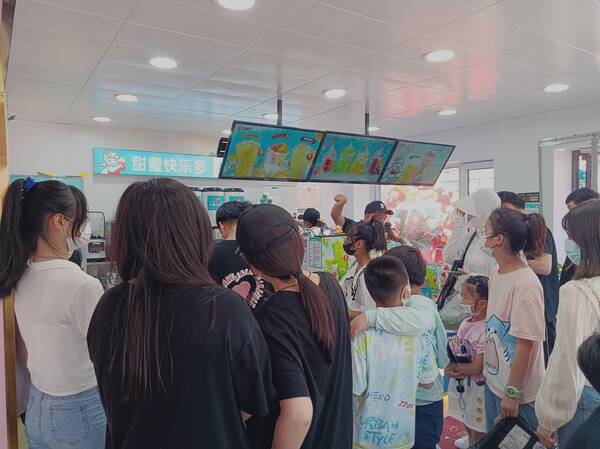 雅克雅思奶茶店加盟费多少钱，加盟一家茶馆大约需要多少钱