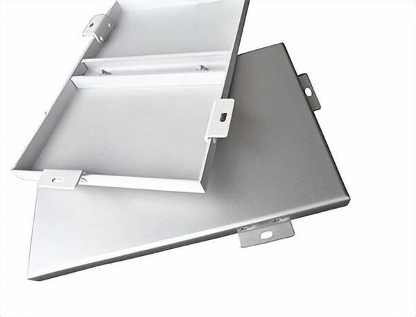 铝单板雨棚多少钱一平方，2.5mm铝板多少钱一平方