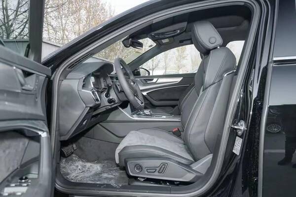 奥迪a6l2.0t百公里油耗，奥迪A6LPHEV，百公里综合油耗低至2.1升，50.8万值得买么？