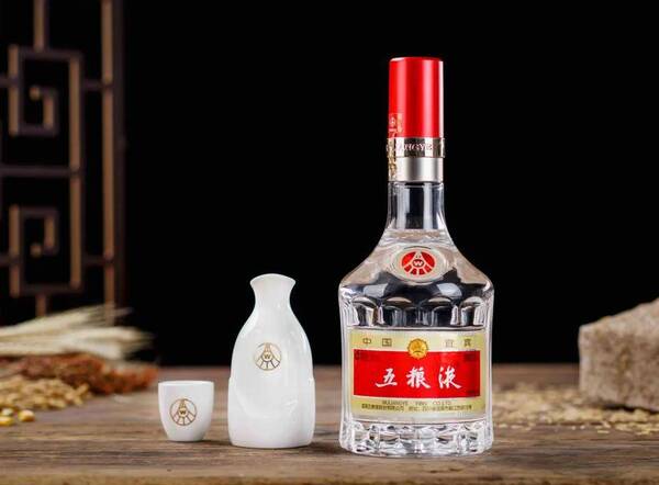 四川酒文化了解一下，四川酒桌“怪象”，喝酒不见五粮液，这些小众酒却深受喜爱