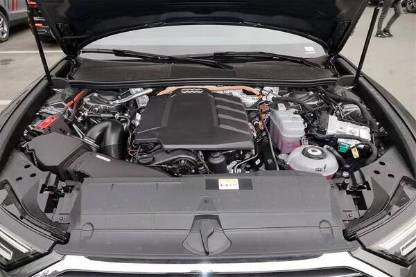 奥迪a6l2.0t百公里油耗，奥迪A6LPHEV，百公里综合油耗低至2.1升，50.8万值得买么？