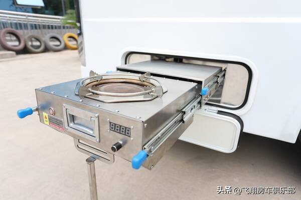 依维柯方舱房车，依维柯6.5t房车