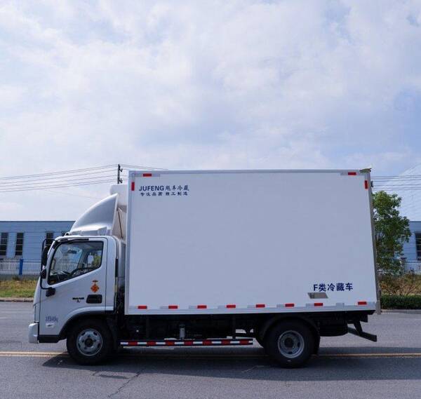 福田冷藏车，福田欧马可4.2米冷藏货车报价图片