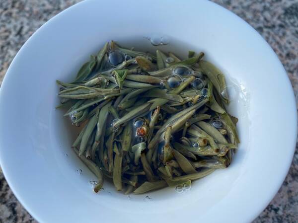 长品白茶价格，年份越长的白茶价格越高吗？