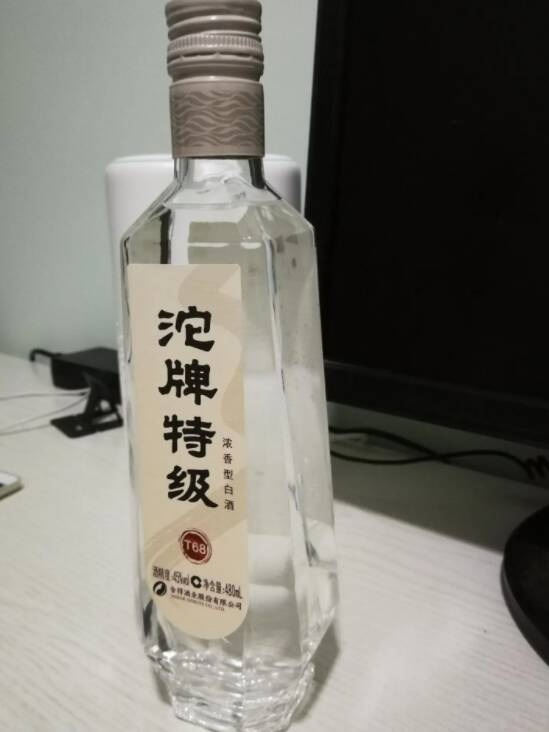 裸瓶酒和包装酒区别，国内4款“裸瓶酒”，都是100%纯酿，好喝不贵，行家经常整箱囤