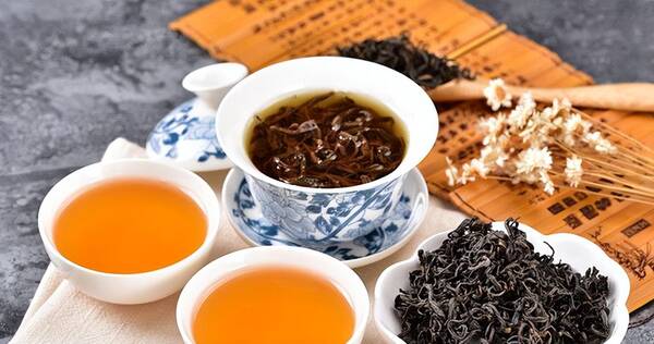 醋会让骨头疏松吗？这“2物”或比醋还伤骨，提醒大家：不想骨骼变脆弱，尽量少吃