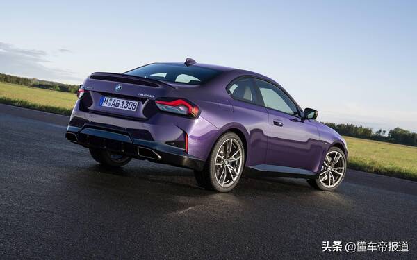 2022款宝马2系四门轿跑，宝马2系m235i2022款