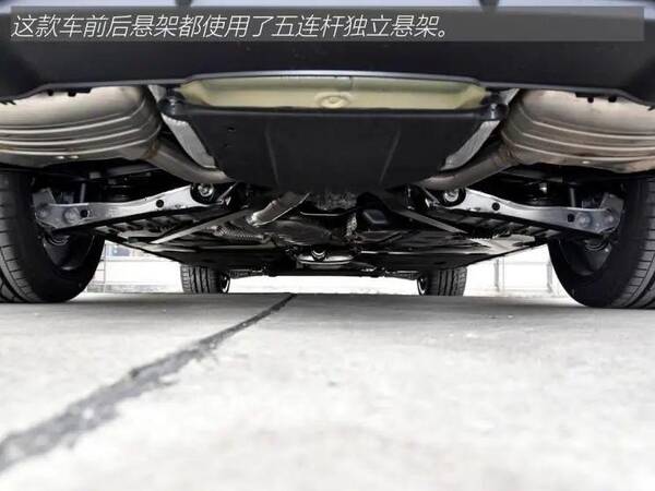 奥迪a5单边两排气是哪一款？奥迪A5：2.0T+四驱，真双边共两出排气，透着股狠劲儿