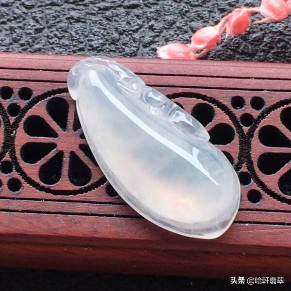 几百元能买到冰种翡翠吗？几百块就能买到冰种翡翠？殊不知成本才10几块，你中招了没有