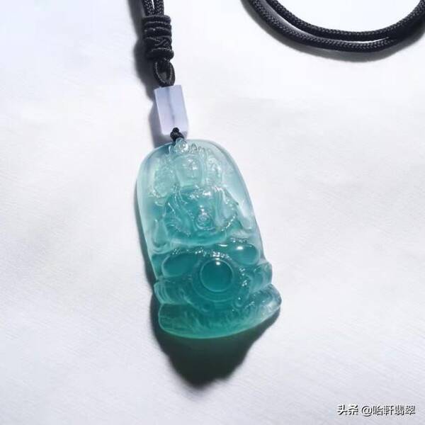 几百元能买到冰种翡翠吗？几百块就能买到冰种翡翠？殊不知成本才10几块，你中招了没有