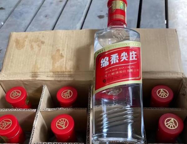 光瓶酒哪个是纯粮食酒？中国3款“光瓶酒”，都是纯正粮食酿造，无丝毫添加，你喝过吗？