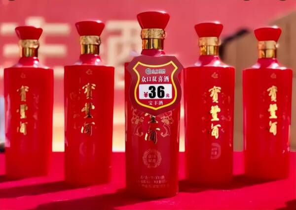 光瓶酒哪个是纯粮食酒？中国3款“光瓶酒”，都是纯正粮食酿造，无丝毫添加，你喝过吗？