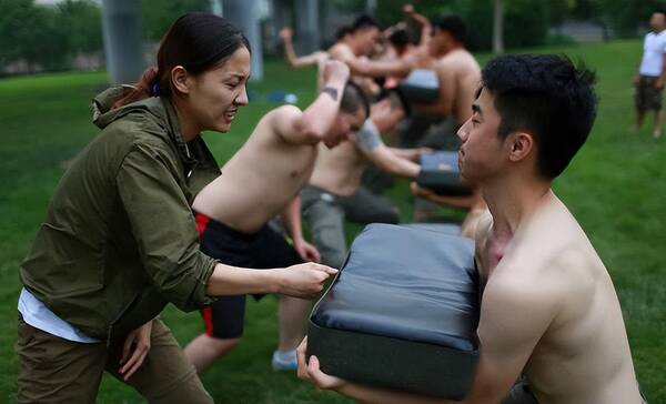 女私人保镖价格表，私人女保镖一个月多少钱