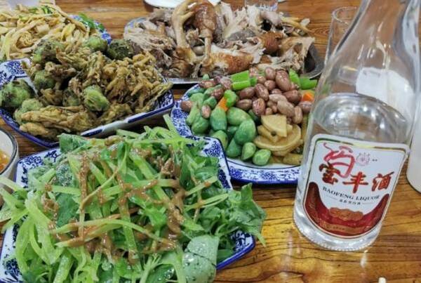 光瓶酒哪个是纯粮食酒？中国3款“光瓶酒”，都是纯正粮食酿造，无丝毫添加，你喝过吗？