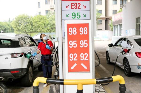 2022年95号汽油油价，8.19油价调整最新消息国内92号汽油价格多少钱一升...