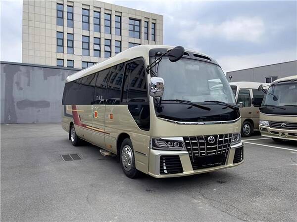 丰田考斯特15座，丰田考斯特12座豪华版价格图片