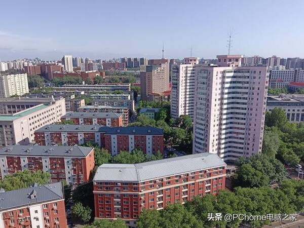vivoy7s多少瓦闪充，vivoY77上手评测精美不油腻旗舰级80W闪充