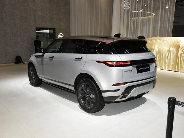路虎揽胜极光L上市，38.98万元起2022款路虎揽胜极光L上市新增特别版