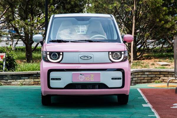 QQ冰淇淋电动汽车价格，5万左右纯电代步小车，QQ冰淇淋·桃欢喜带来哪些惊喜呢？