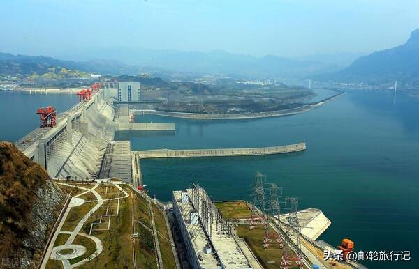 长江三峡游船票多少钱，三峡游轮价格表：长江三号游轮票价是多少呢