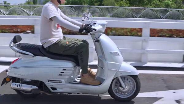 标致姜戈踏板摩托车，标致姜戈vespa