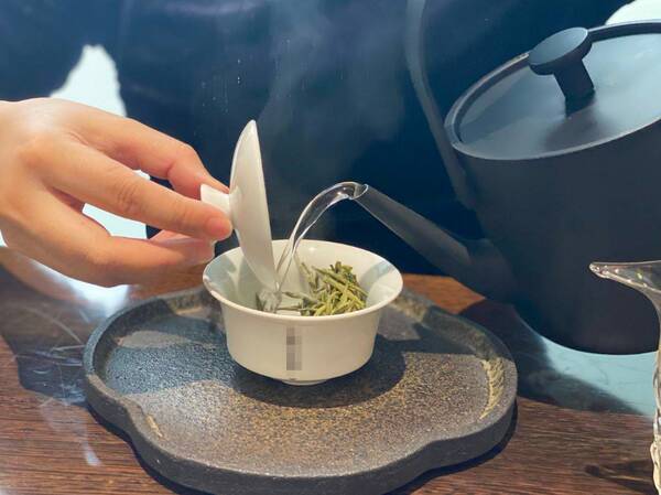 上万一斤的白茶,真的值这个价格吗为什么？上万一斤的白茶，真的值这个价格吗？