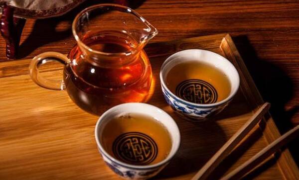 上万一斤的白茶,真的值这个价格吗为什么？上万一斤的白茶，真的值这个价格吗？