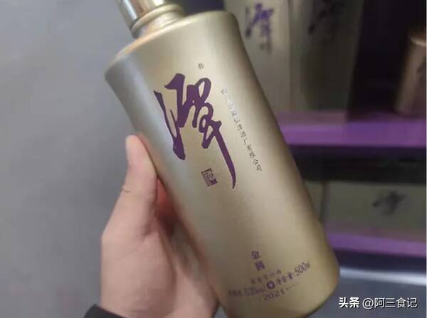贵州贵酒口感和茅台比怎么样？贵州10大“亲民版”酱香酒，口碑分接近满分，平替茅台没问题