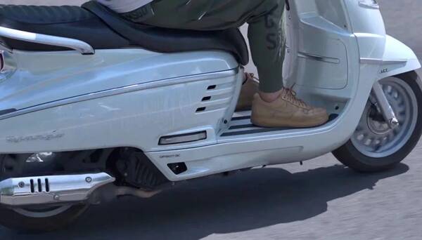 标致姜戈踏板摩托车，标致姜戈vespa