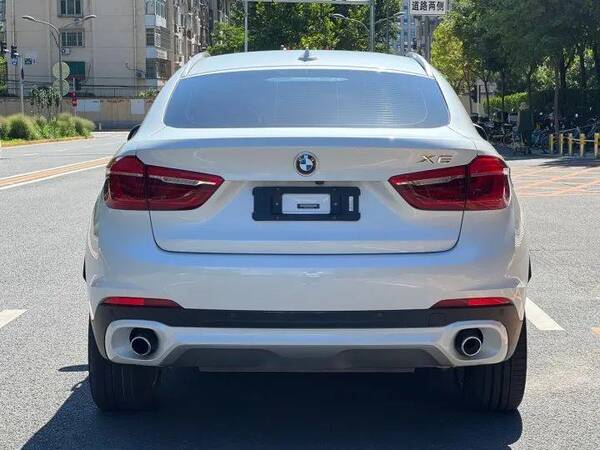 一千万的SUV，曾经的百万SUV如今三折圆梦，它不香吗？