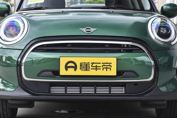 迷你mini女款，为女生打造，造型复古、时尚，19.98万起，2023款MINI咋样？