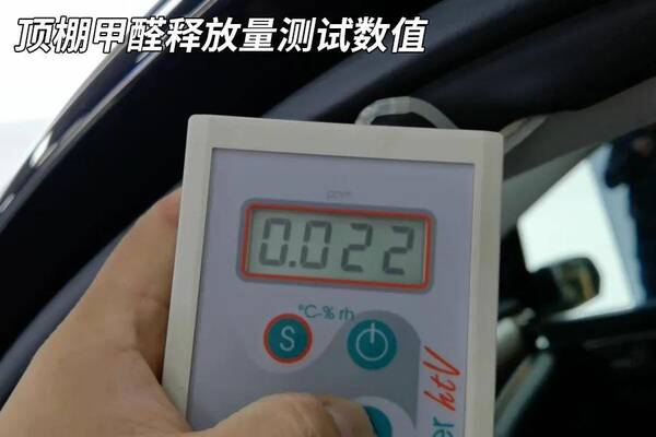 v级奔驰价格是多少，奔驰V：这个价格这个品牌，就问还能选谁？