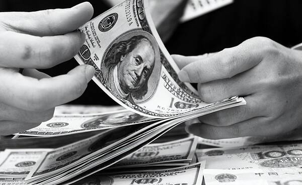 黄金上涨意味着人民币贬值吗？人民币进入6.9时代，美元升值黄金下跌，对我们有什么影响？