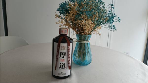 电视广告这酒嘛,年头要长才好喝，30多年前，火爆到“插播”电视剧的3款广告酒，你认识几款？