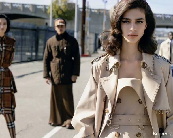 Burberry全部秀款，burberry2022春夏系列