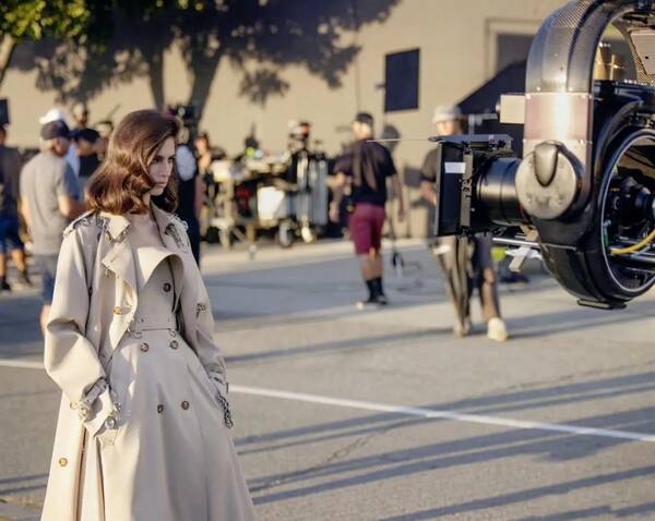 Burberry全部秀款，burberry2022春夏系列