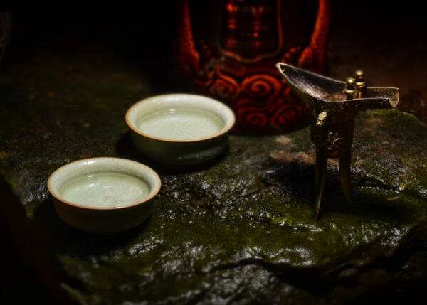 做良心酒,我们只卖纯粮食酒，中秋囤酒，这5款价格不贵的纯粮酒，用来招待客人倍有面子